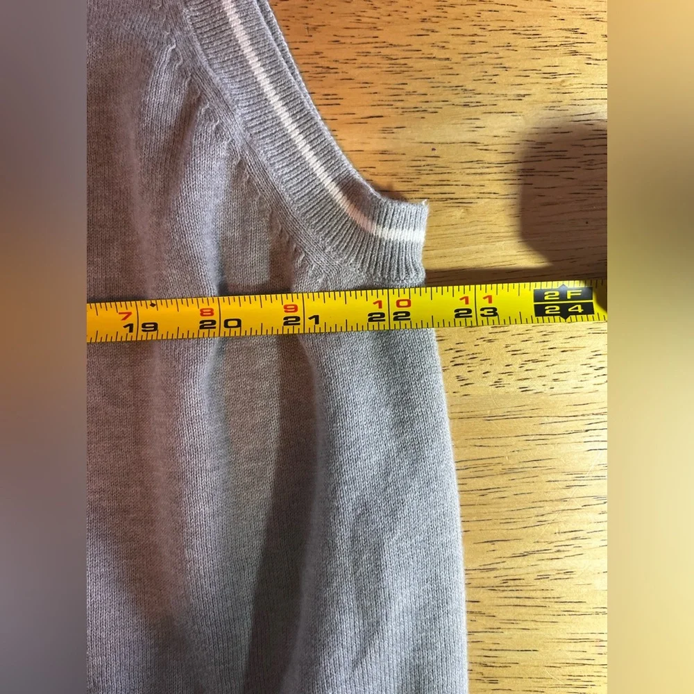 Banana Republic Sweater Mens XXL Gray V-Neck Sleeveless Cotton Golf, Preppy